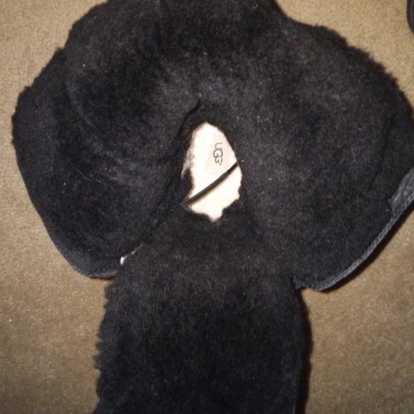 UGG Boots - Picture 3 of 7